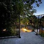 Le Jardin De La Vade بيت للعطل