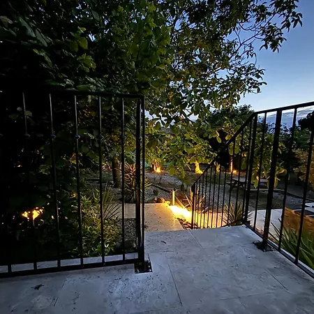 Le Jardin De La Vade بيت للعطل